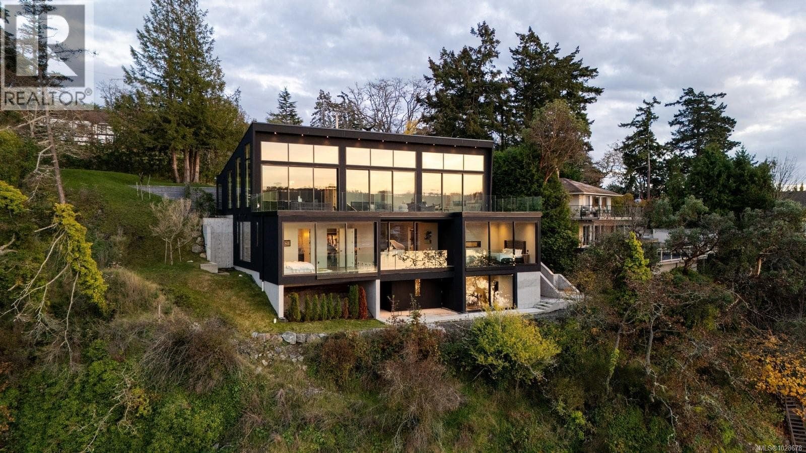 2701 SEA VIEW ROAD in