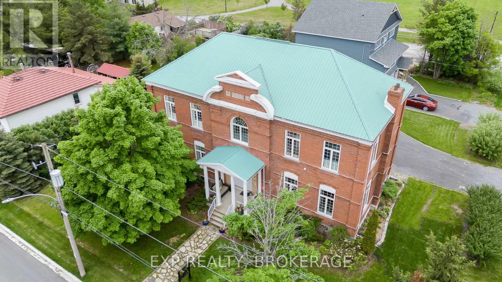 11 CROSS STREET in