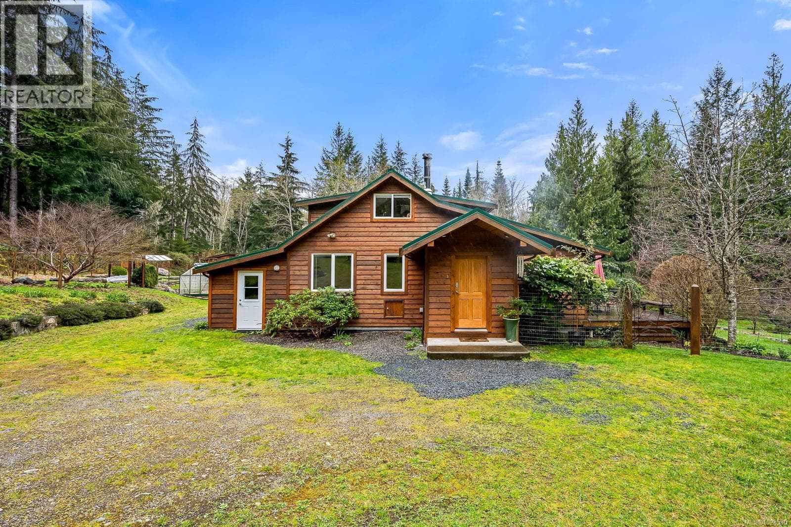 1590 CARRINGTON BAIE ROAD in