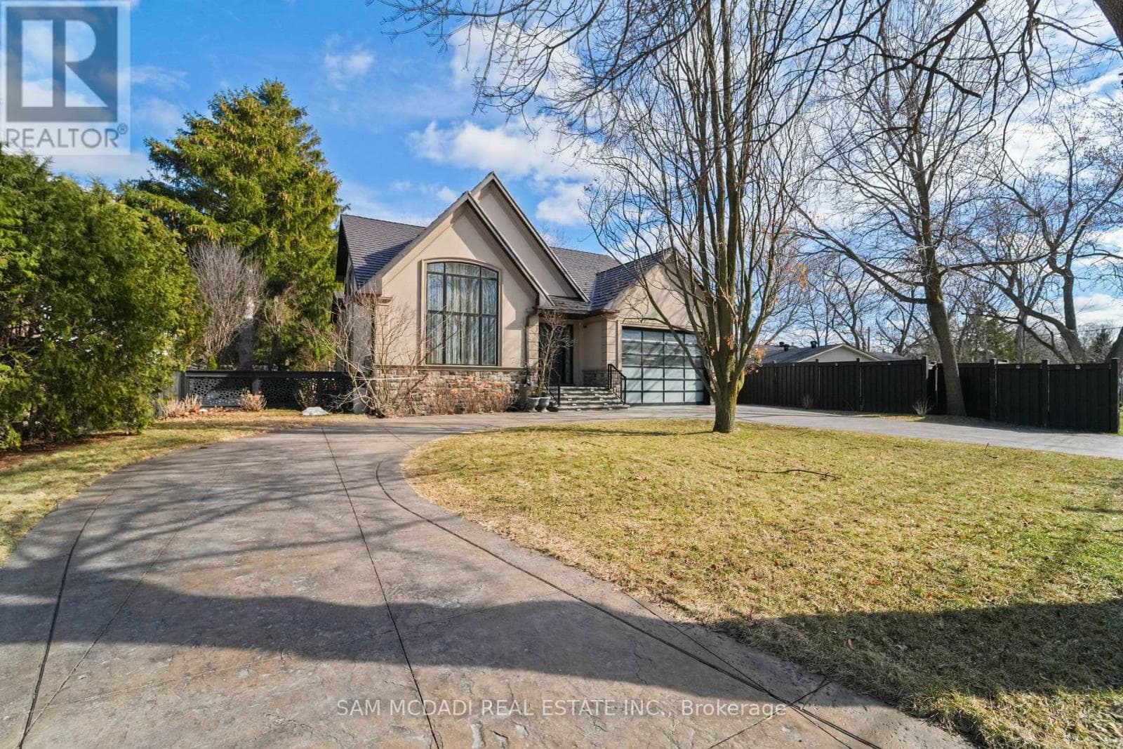 3168 LAKESHORE ROAD WEST in