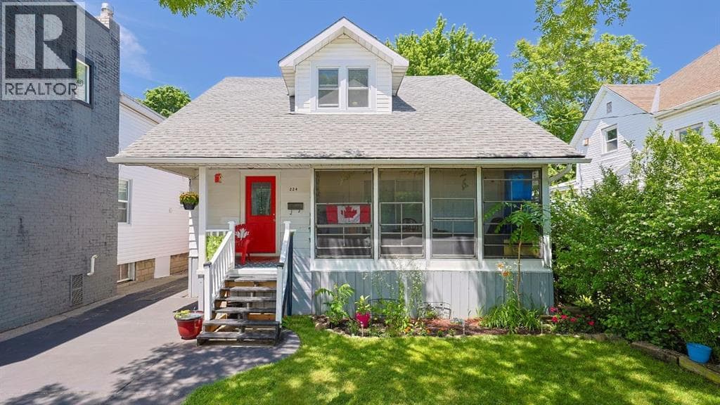 224 MAXWELL STREET in