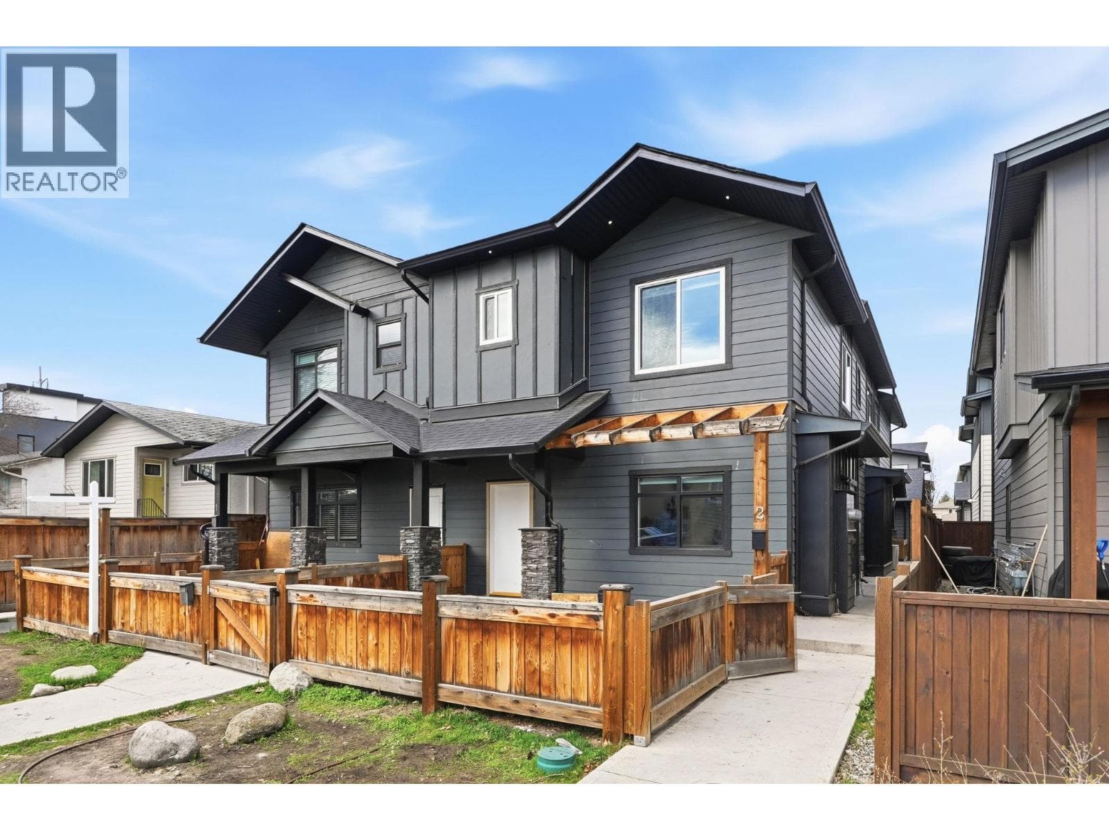 4 722 COOPLAND CRESCENT in South Pandosy - KLO