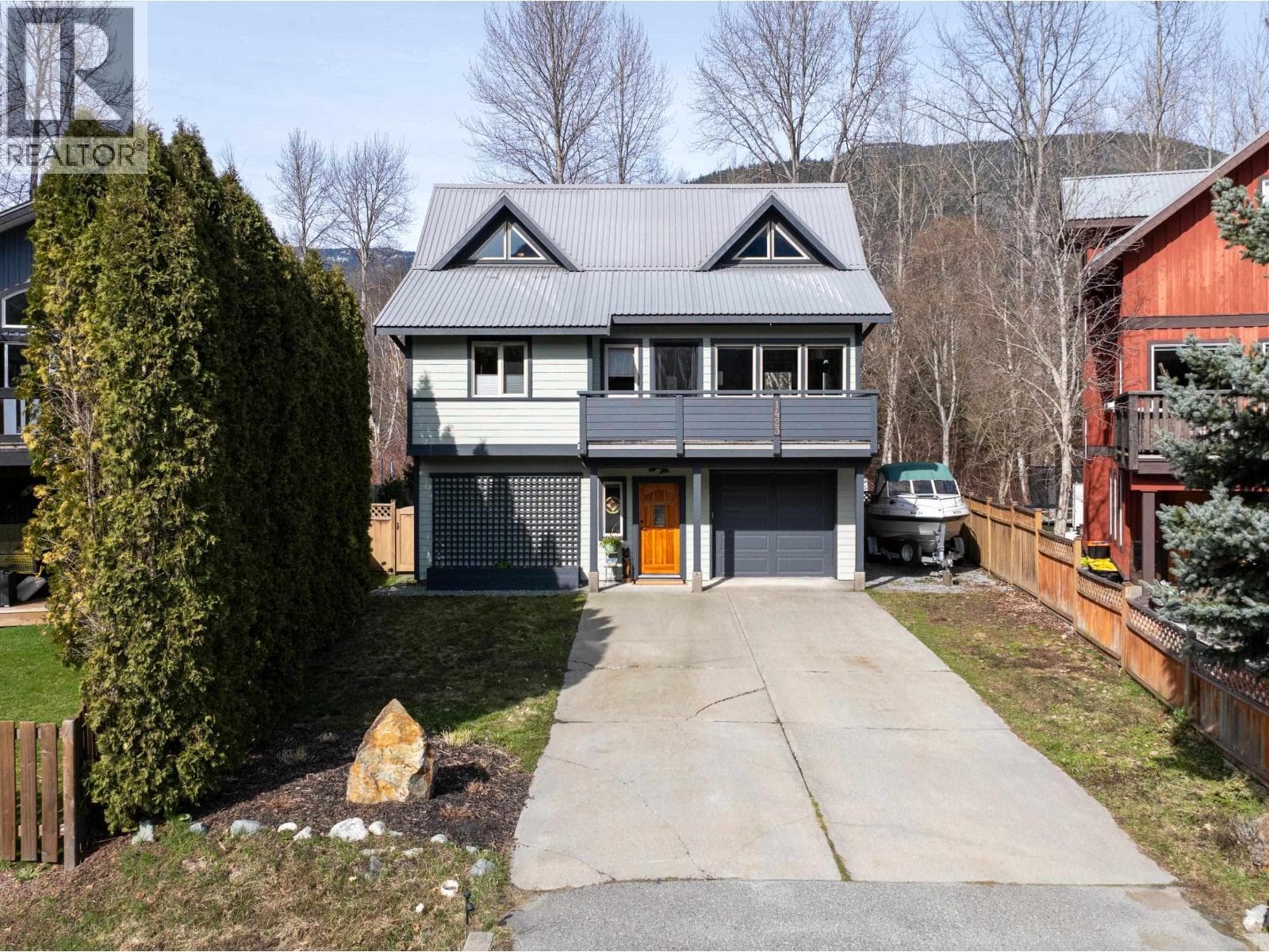 1423 WILLOW DRIVE in