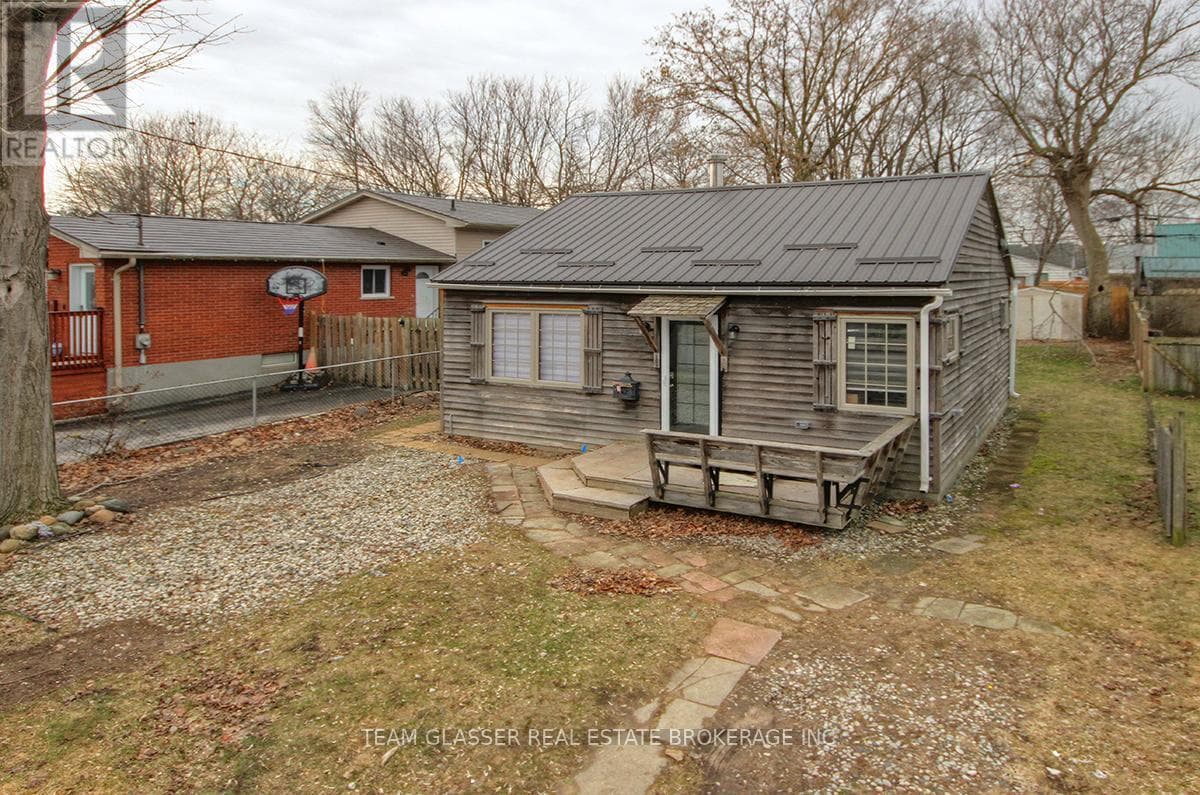 173 ELGIN STREET in
