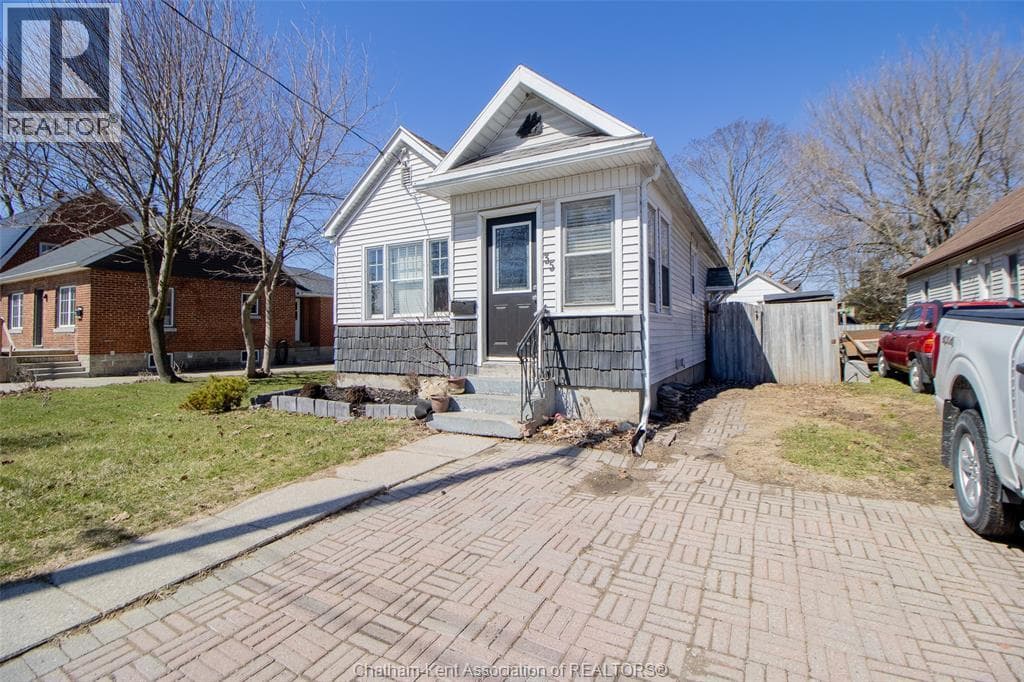 35 Alexandra AVENUE in