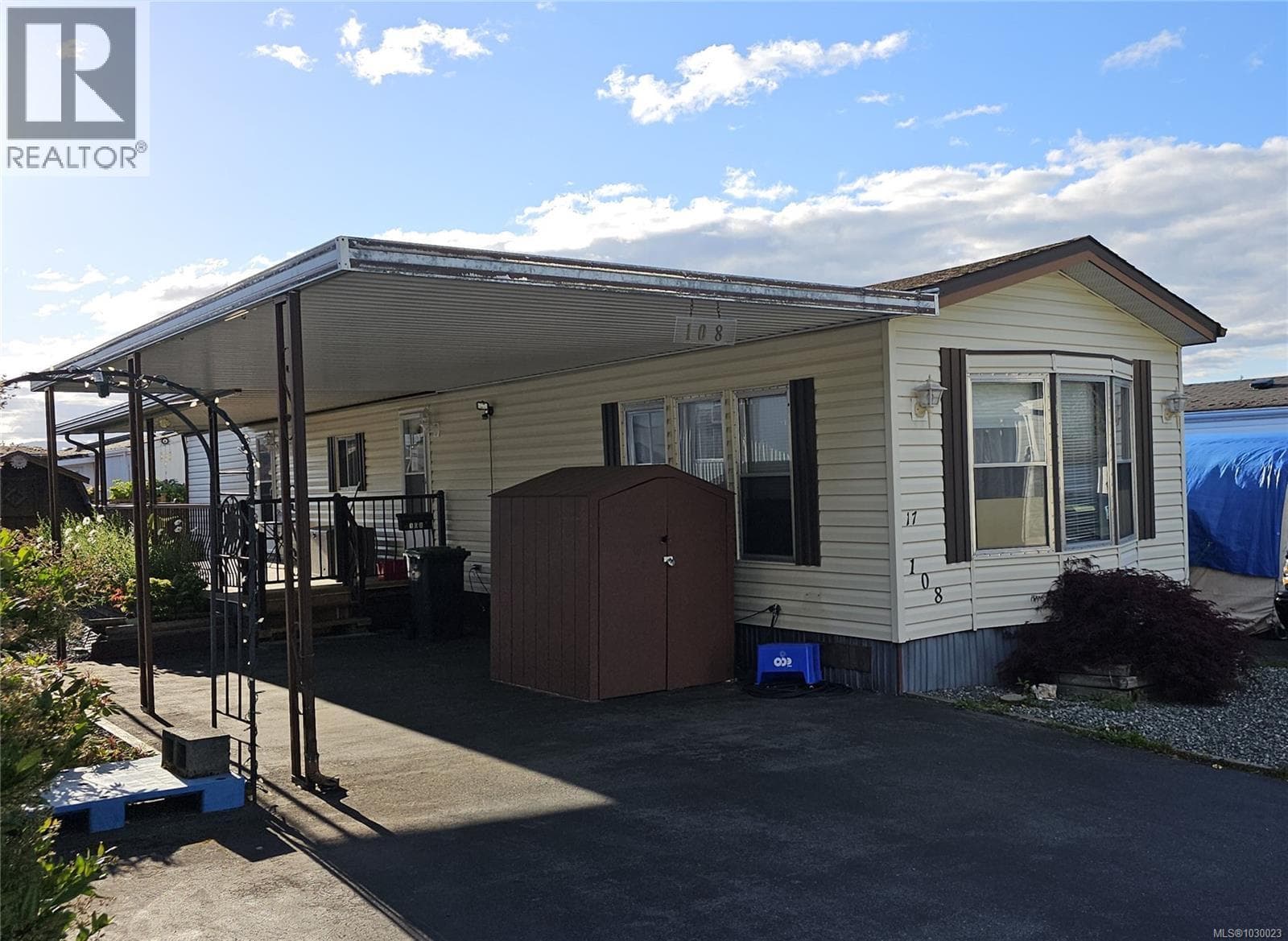 108 17 Chief Robert Sam Lane in