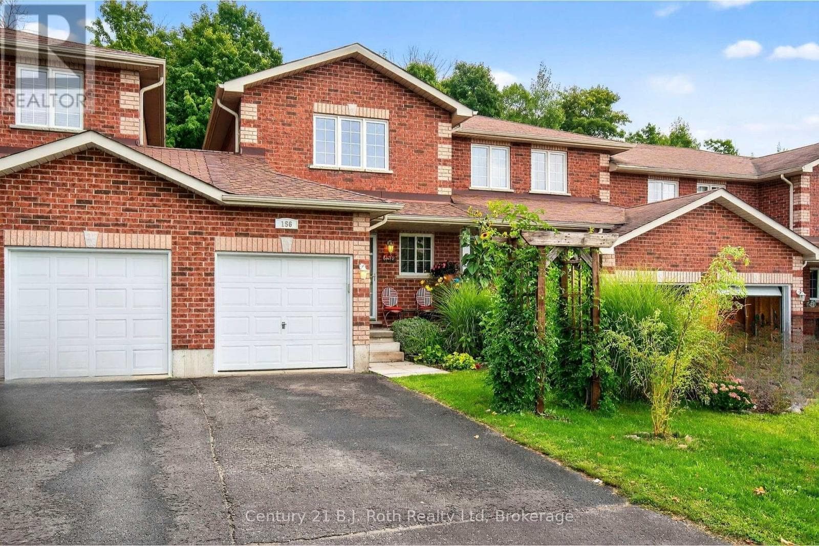 156 SOUTHWINDS CRESCENT in