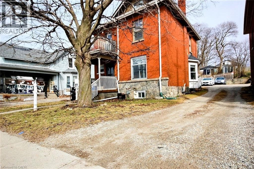 223 WATER STREET NORTH in North Galt/Elgin Park