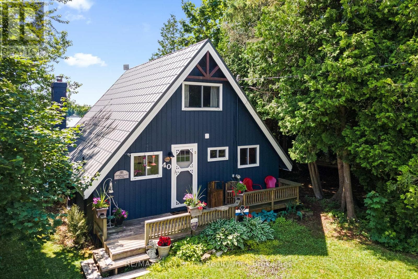 40 ABERDEEN AVENUE in