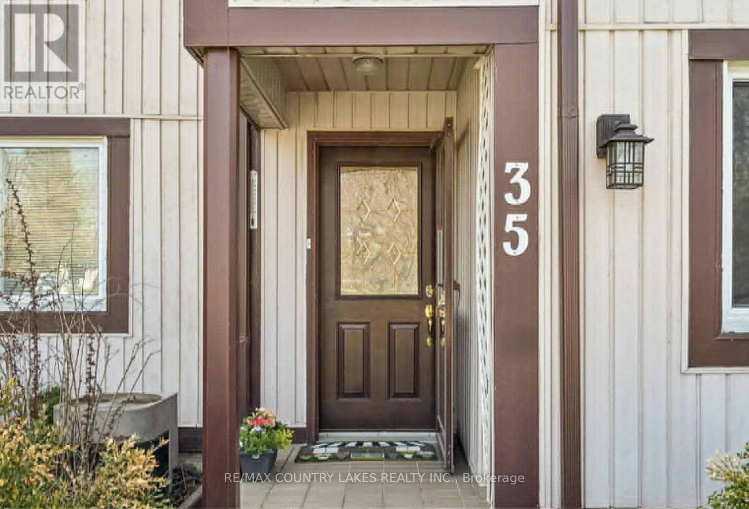 35 - 21 LAGUNA PARKWAY in