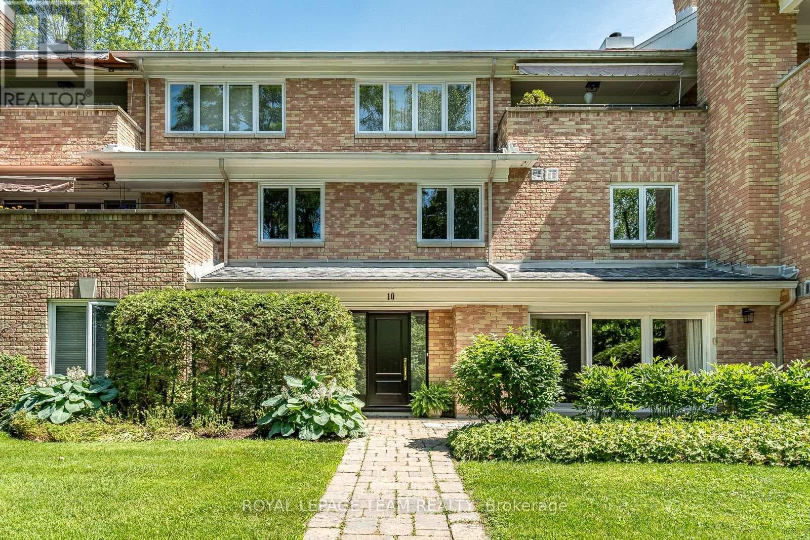 UNIT 10 - 55 WHITEMARL DRIVE in ROCKCLIFFE PARK