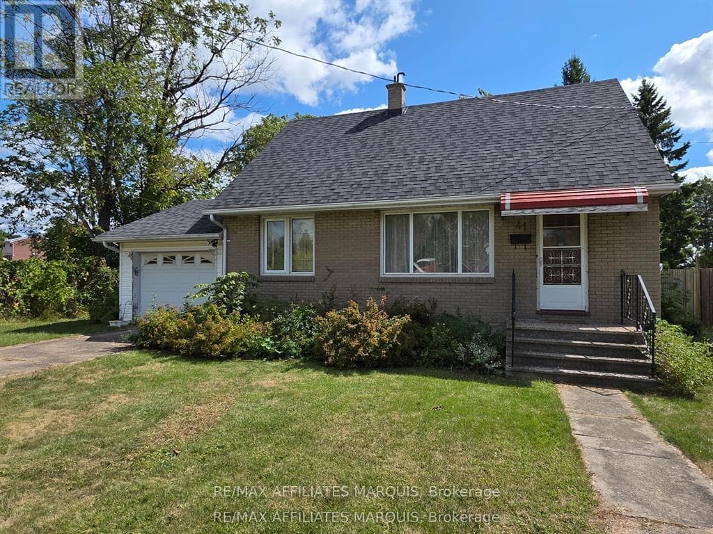 41 ELGIN STREET WEST in