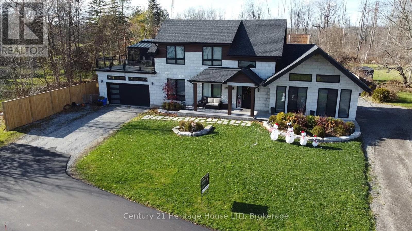 9785 NIAGARA RIVER PARKWAY in