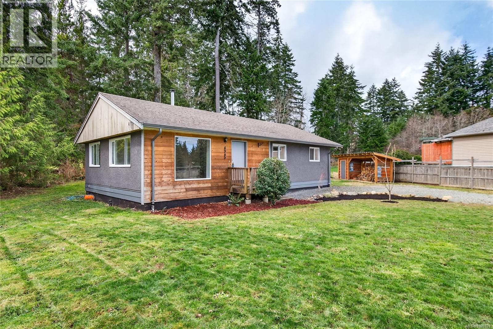 6565 Mystery Beach Rd in