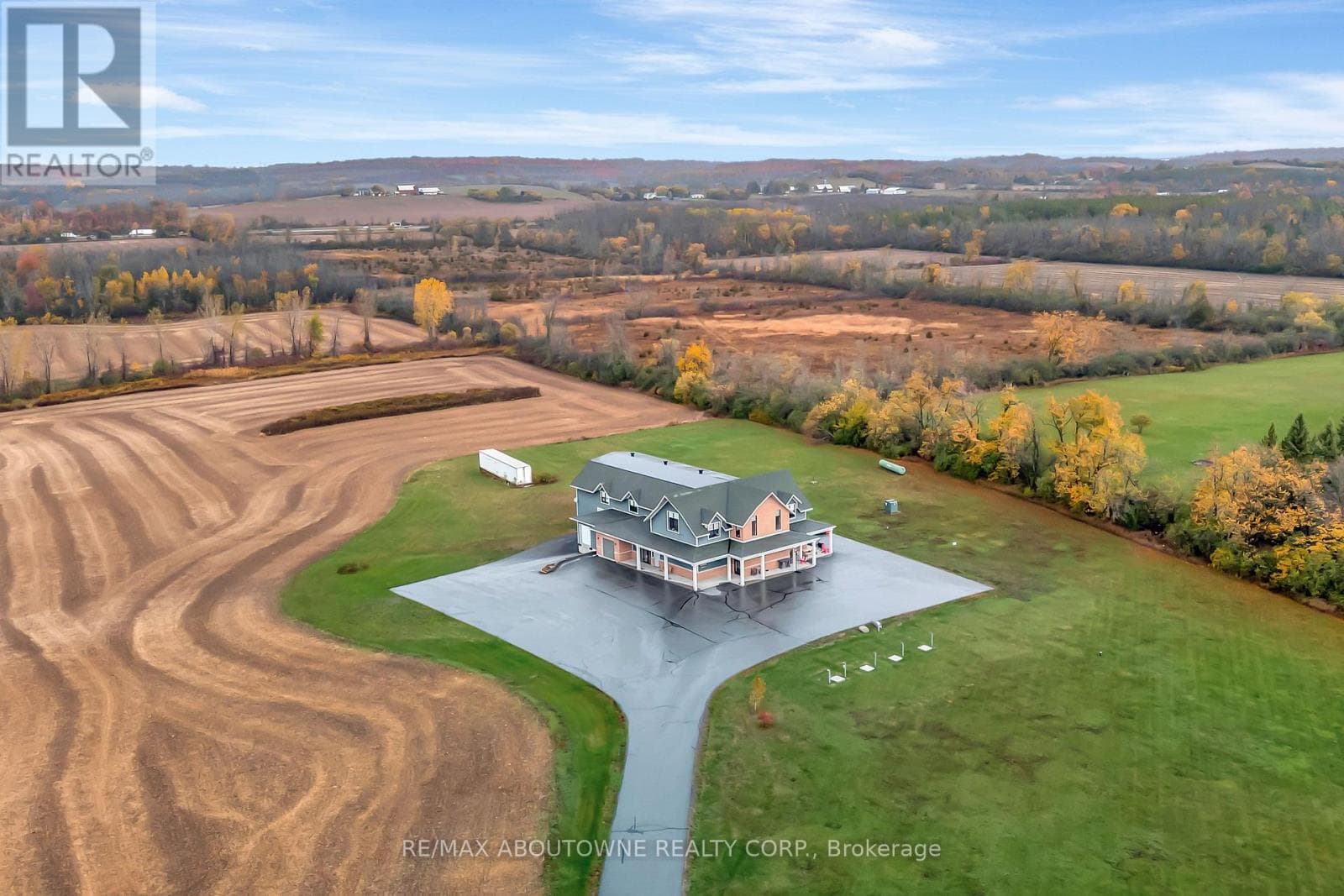 842 HAMILTON ROAD in