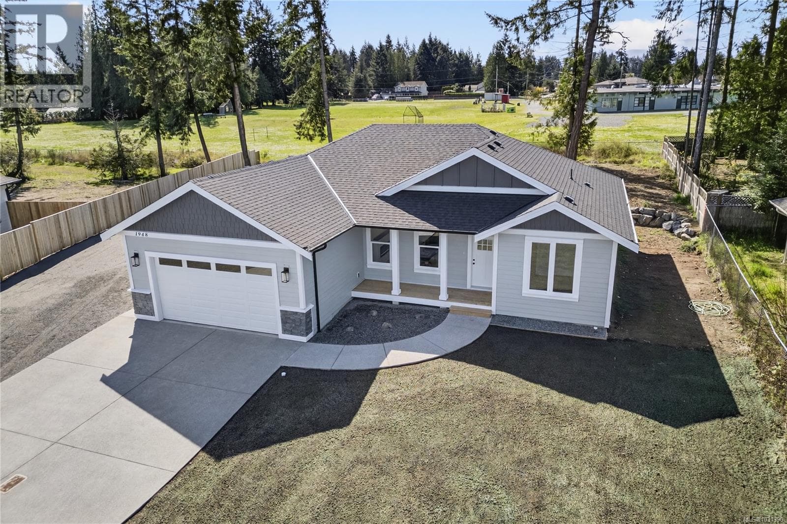 1948 Woobank Rd in