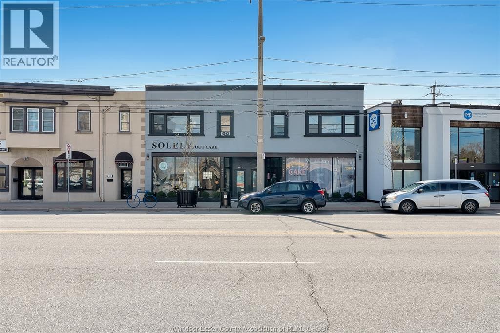 4667 WYANDOTTE STREET East in East Windsor