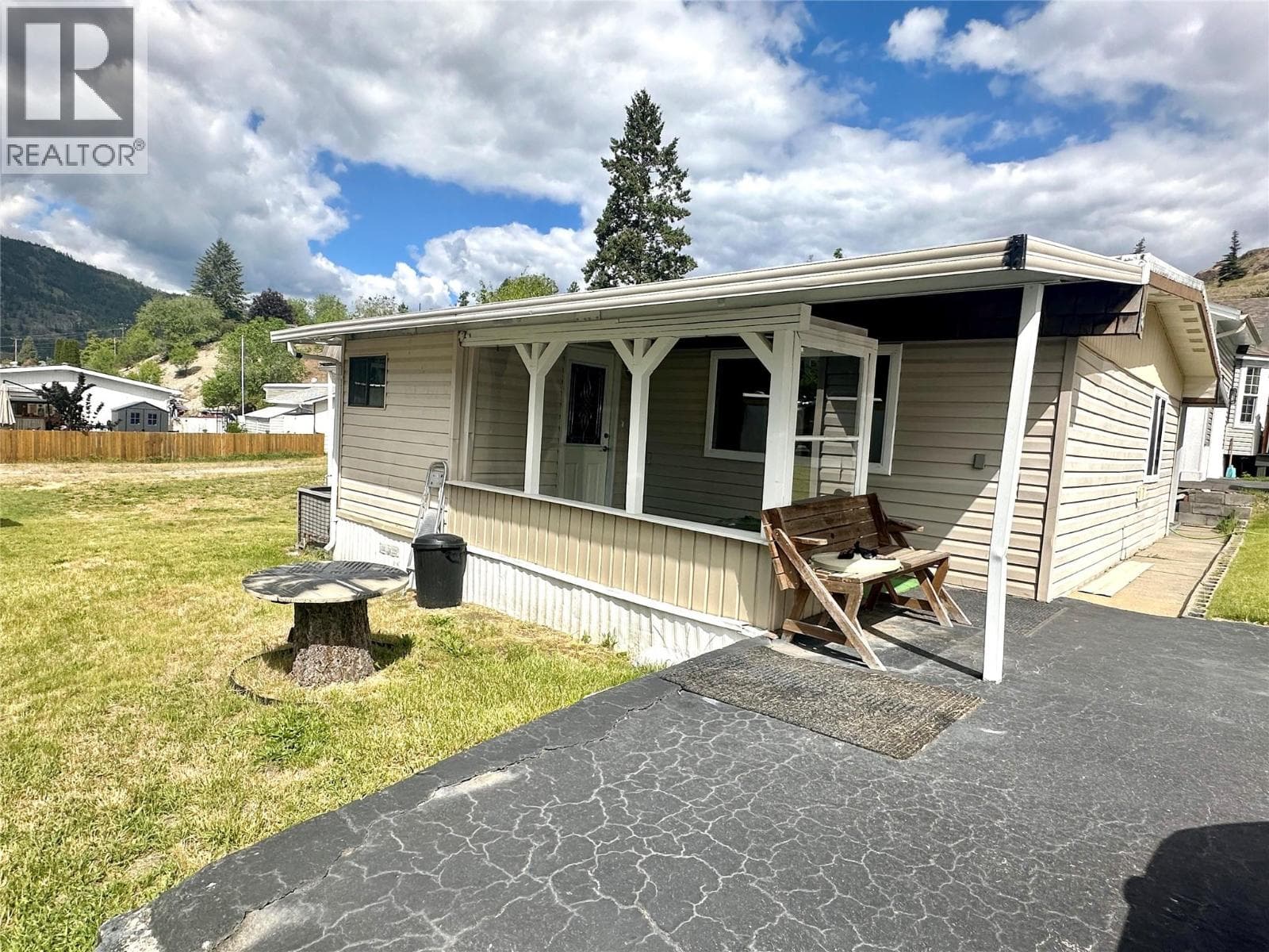 4505 MCLEAN CREEK Road Unit# D30 in