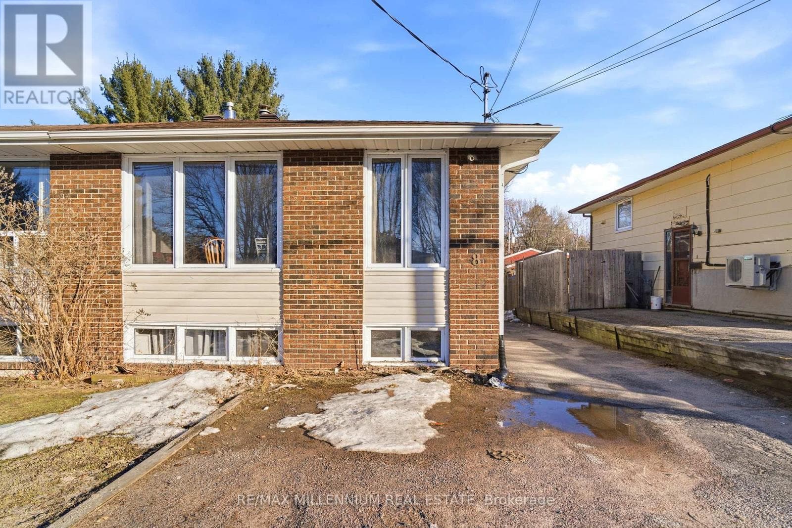 8 PLUMTREE PLACE in