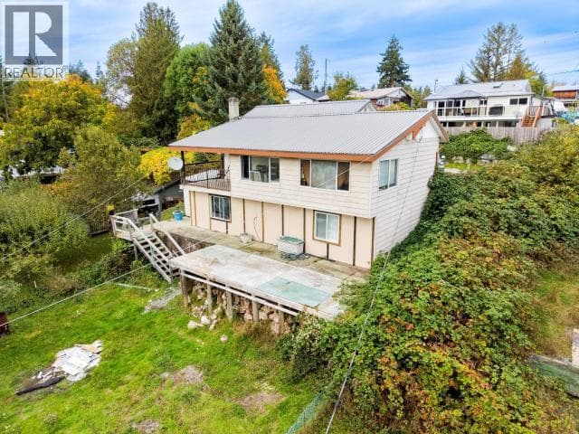 2039 MAIN STREET in