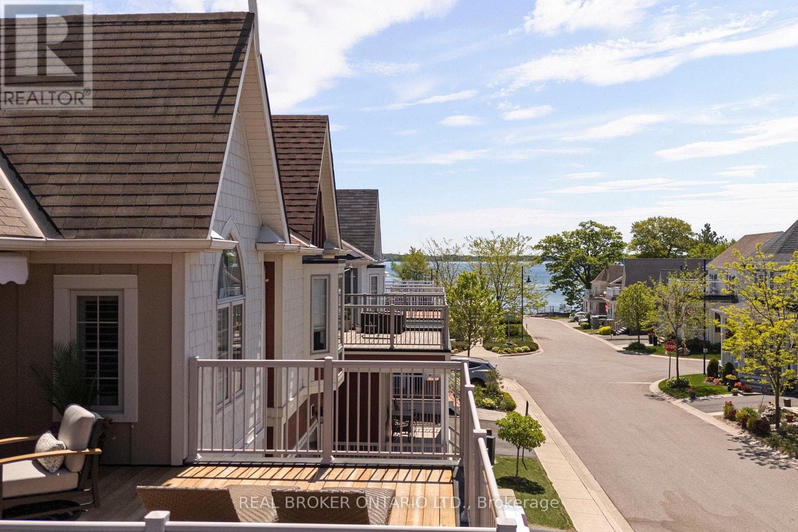 3321 BEACH CLUB BOULEVARD in
