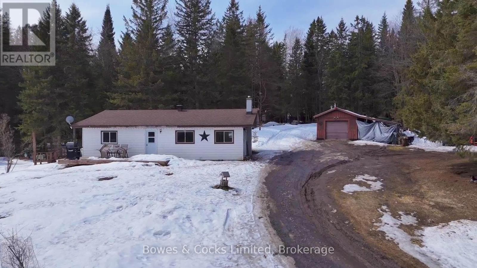 1046 DETLOR ROAD in