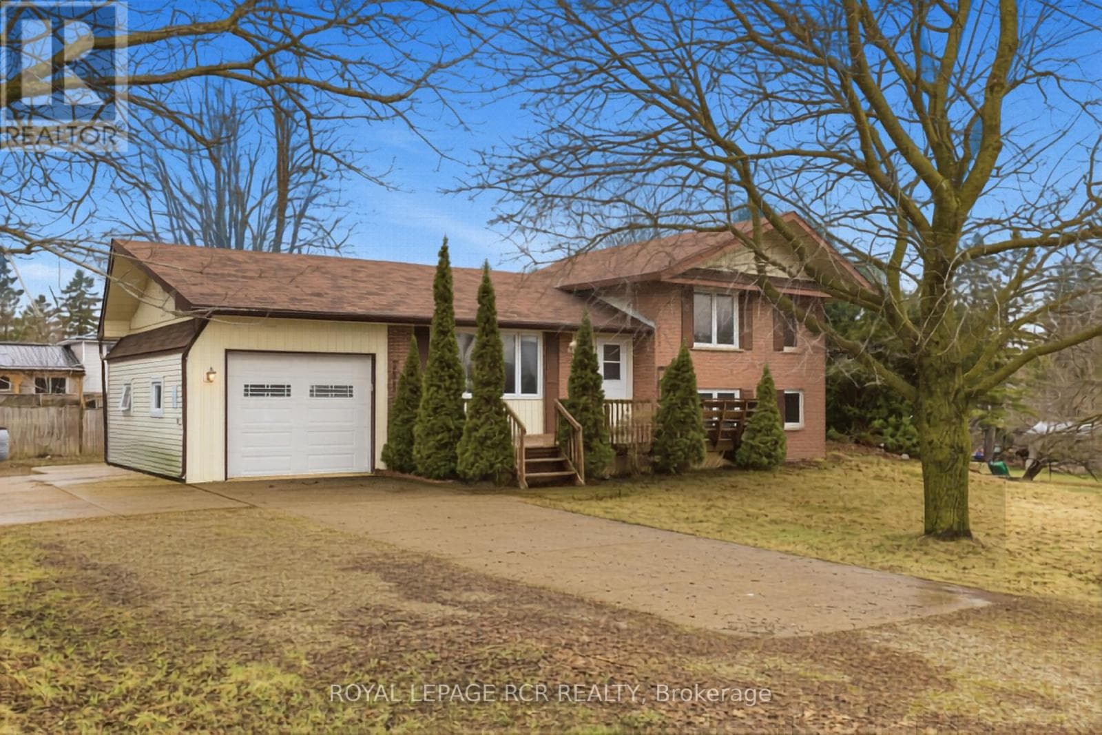 704 OWEN SOUND STREET in
