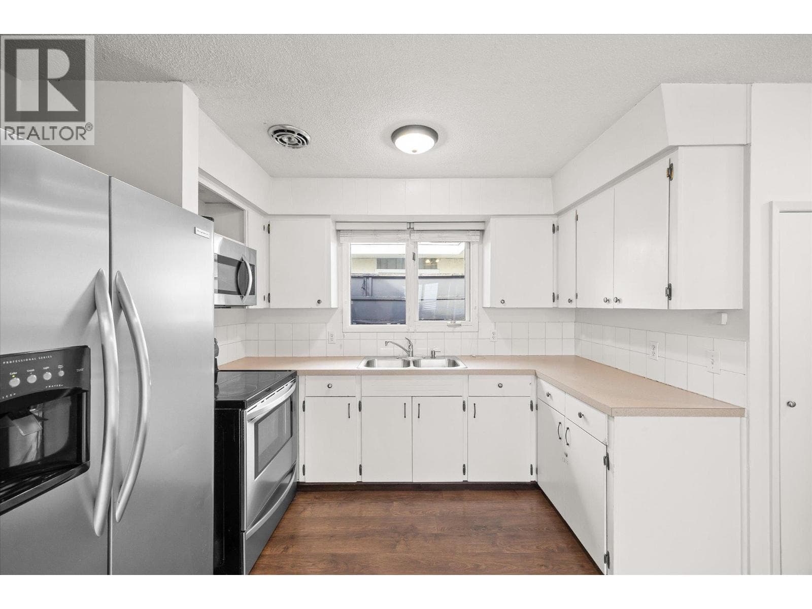 746 RAYMER AVENUE in South Pandosy - KLO