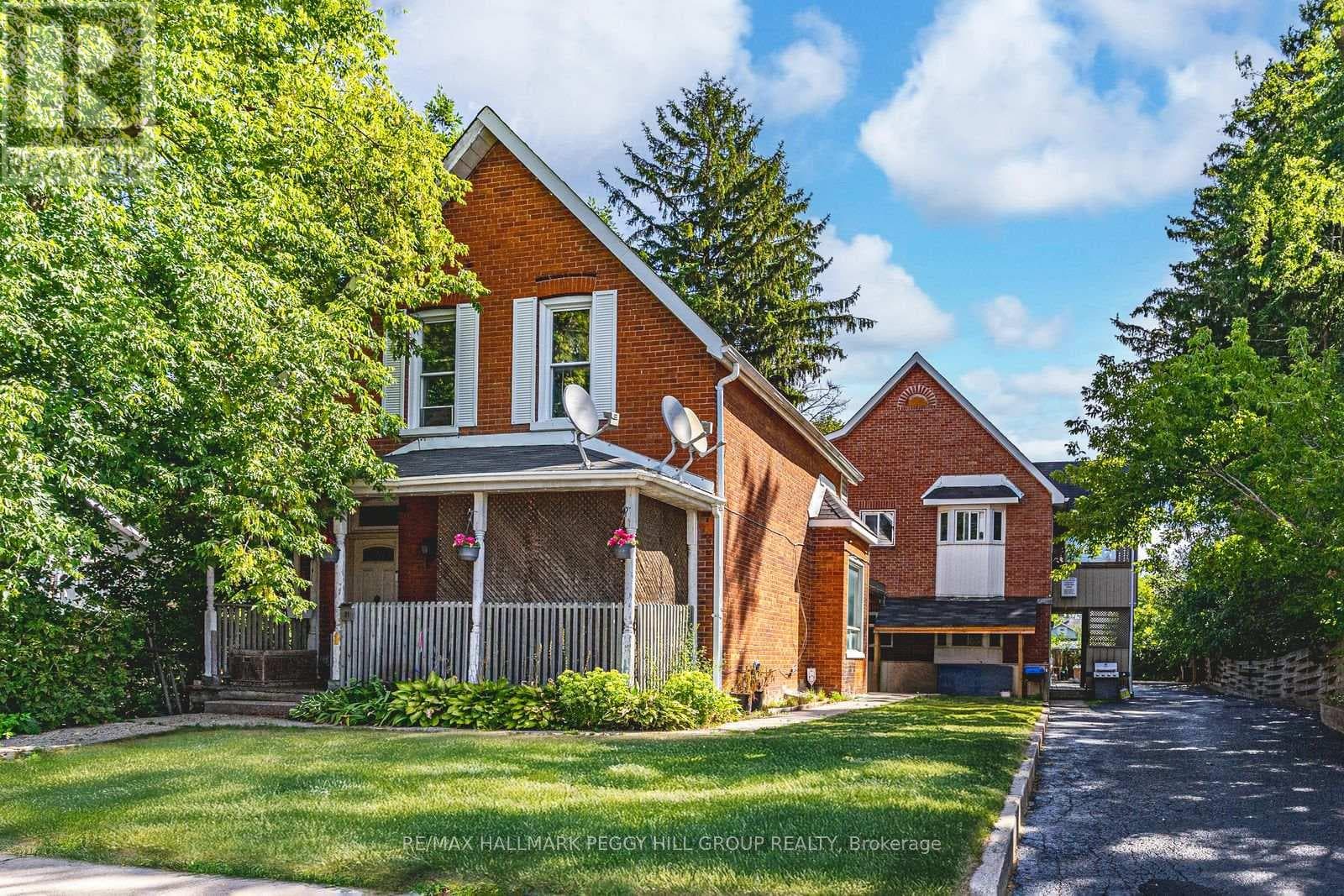 81 INNISFIL STREET in