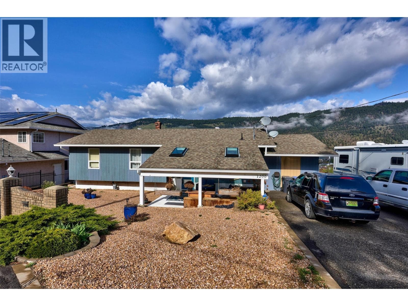 1200 Bay Drive in