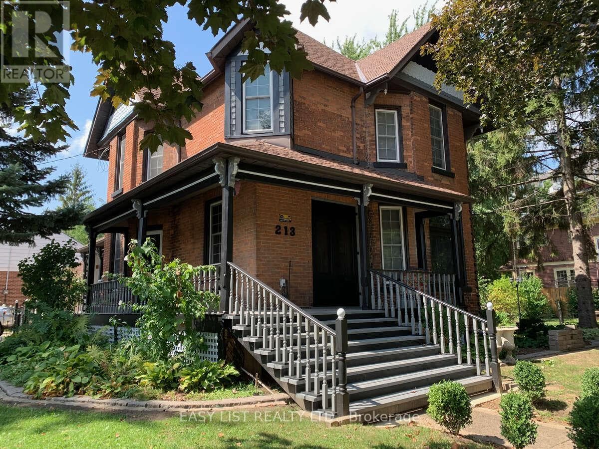 213 VIDAL STREET SOUTH in