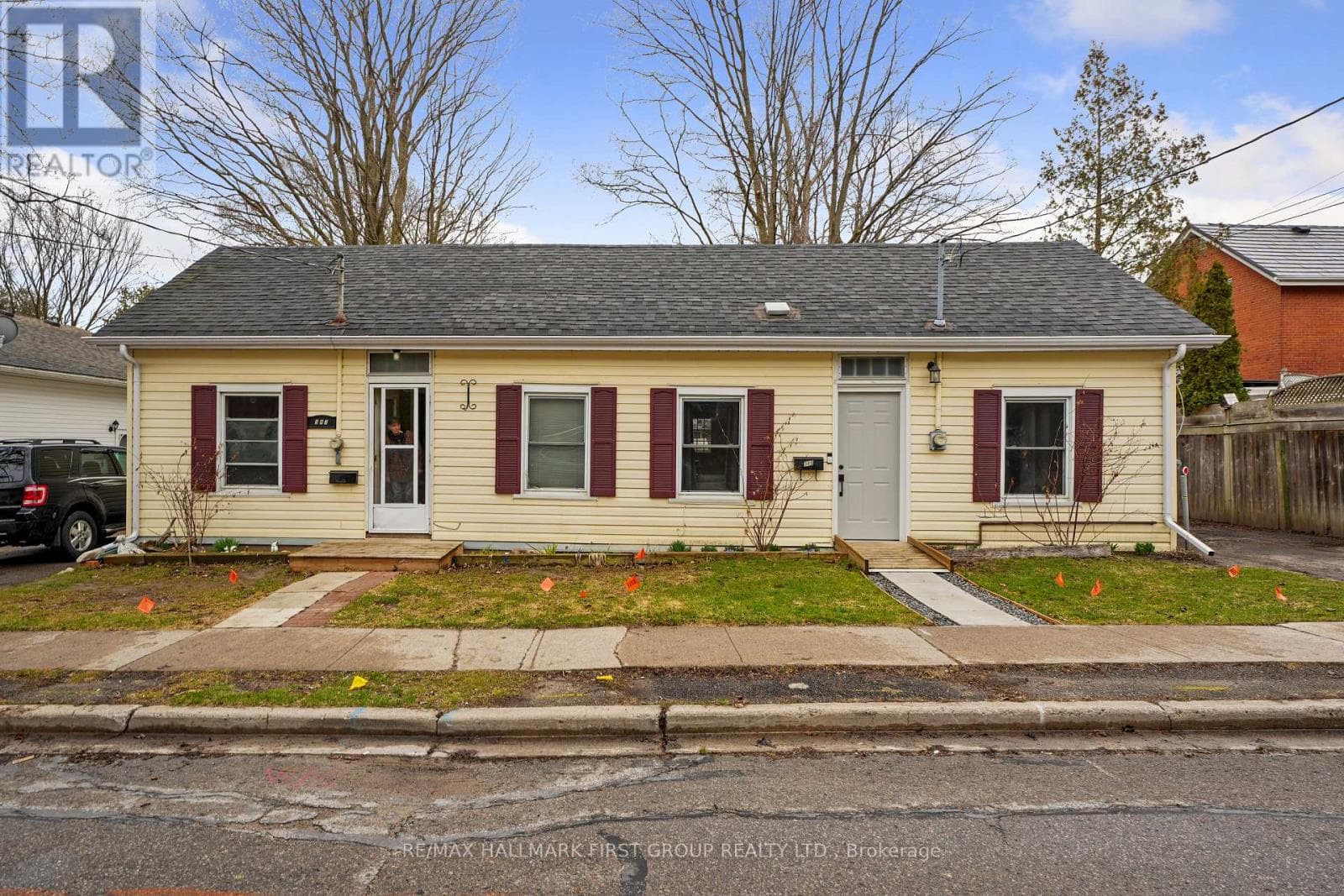 387 / 389 JOHN STREET in