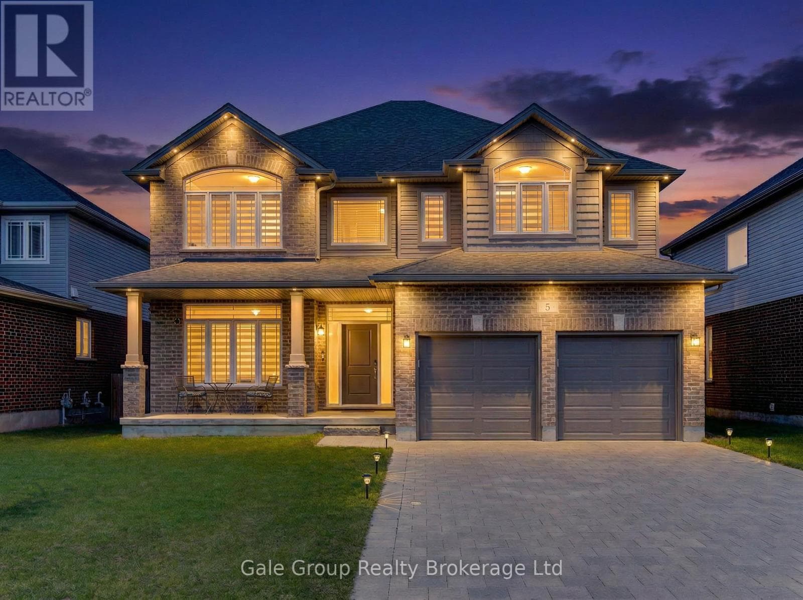 5 BALMORAL LANE in