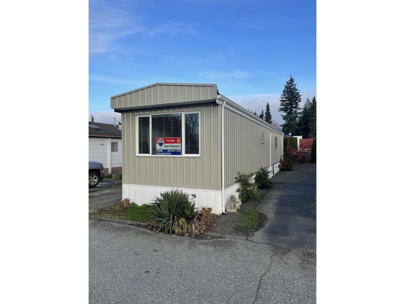 4 4426 232 STREET in Hopington