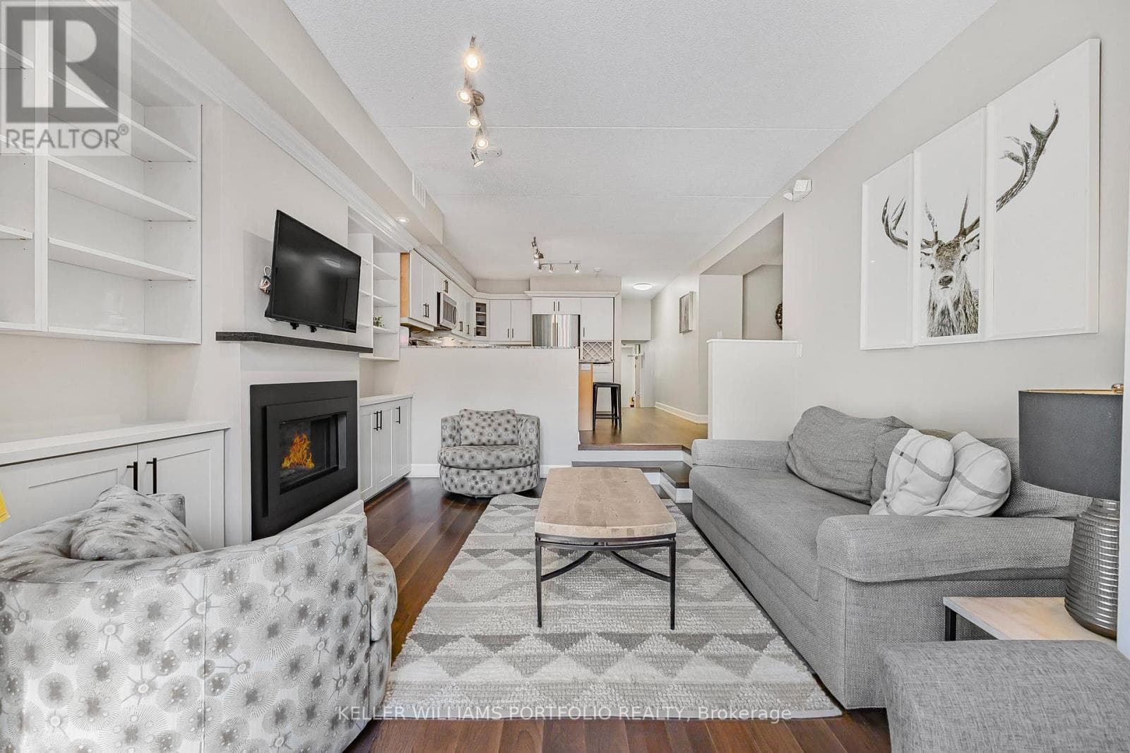 107 - 796404 GREY 19 ROAD in