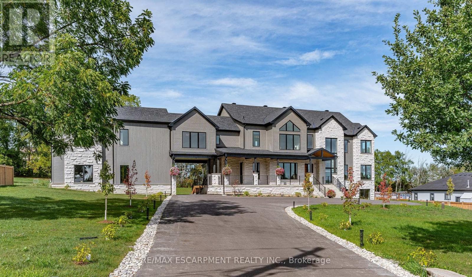 8920 WELLINGTON RD 124 in