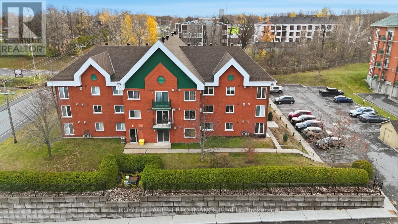 122 - 1101 CLEMENT STREET in