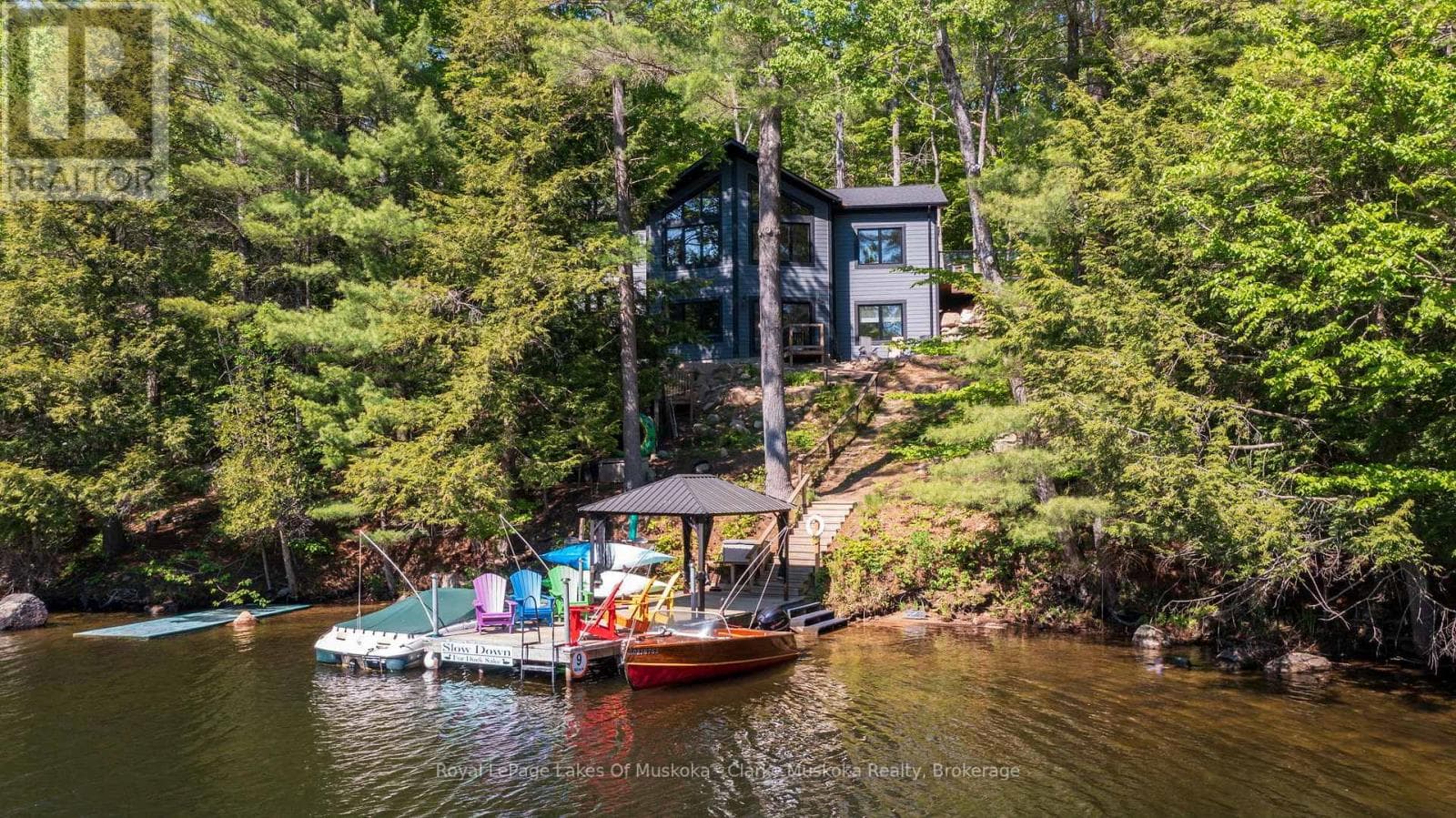 5 - 1062 PENNWOOD ROAD in