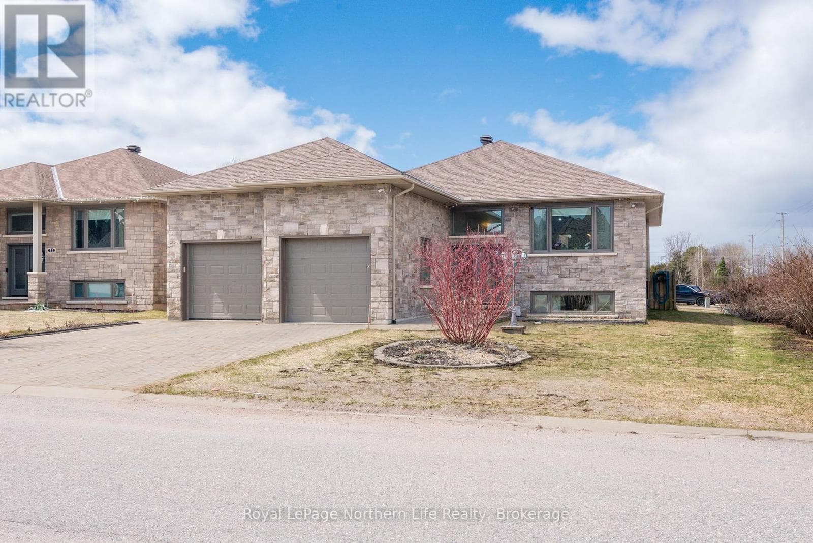 5 SUGARBUSH STREET in