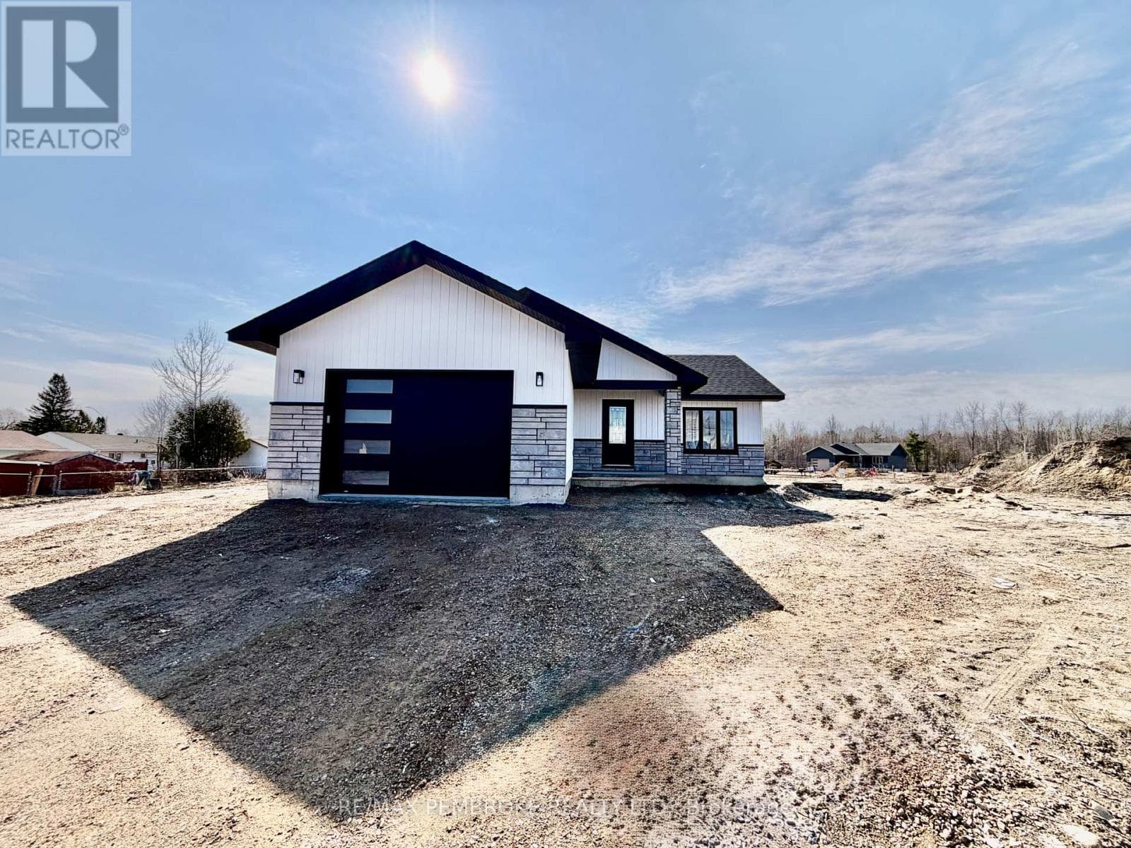 62 EDDY CRESCENT in