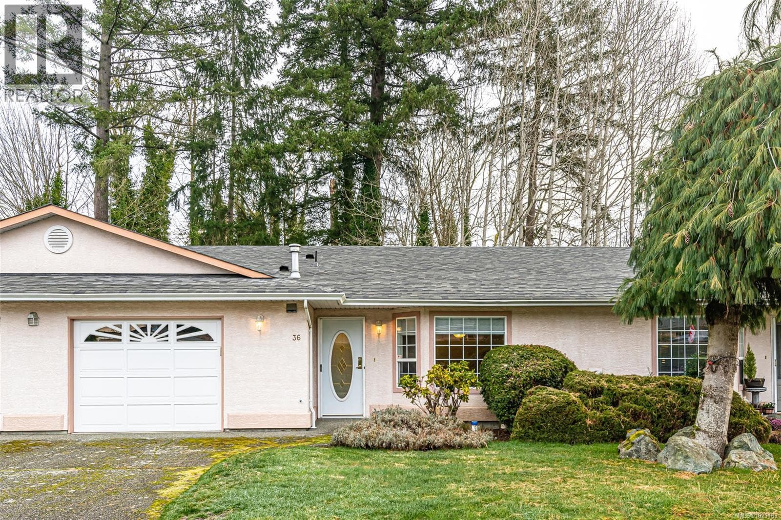 36 6111 Sayward Rd in