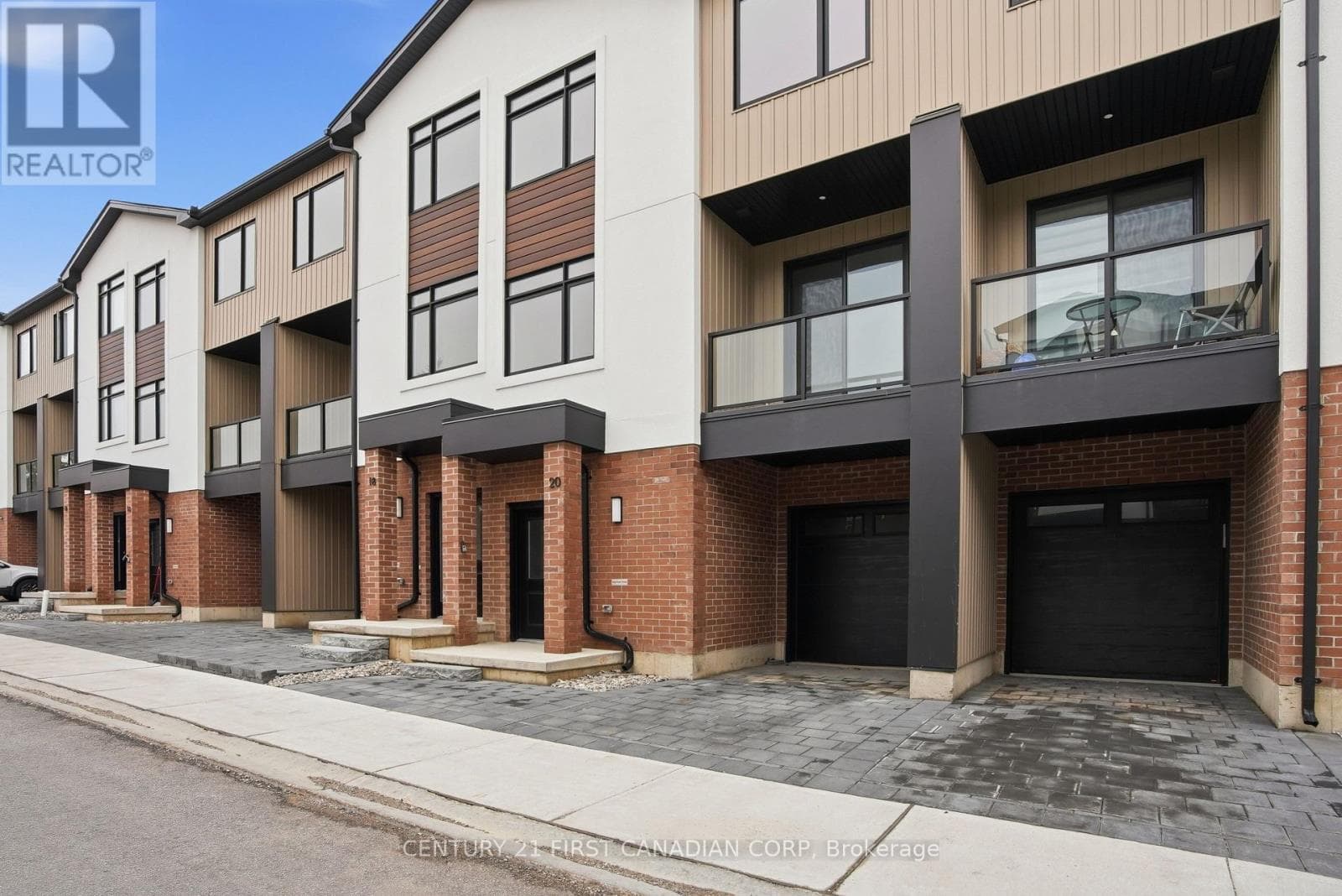 20 - 349 SOUTHDALE ROAD E in White Oaks