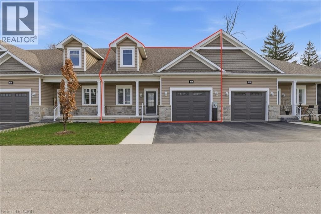 24 GEORGE Street N Unit# 11 in