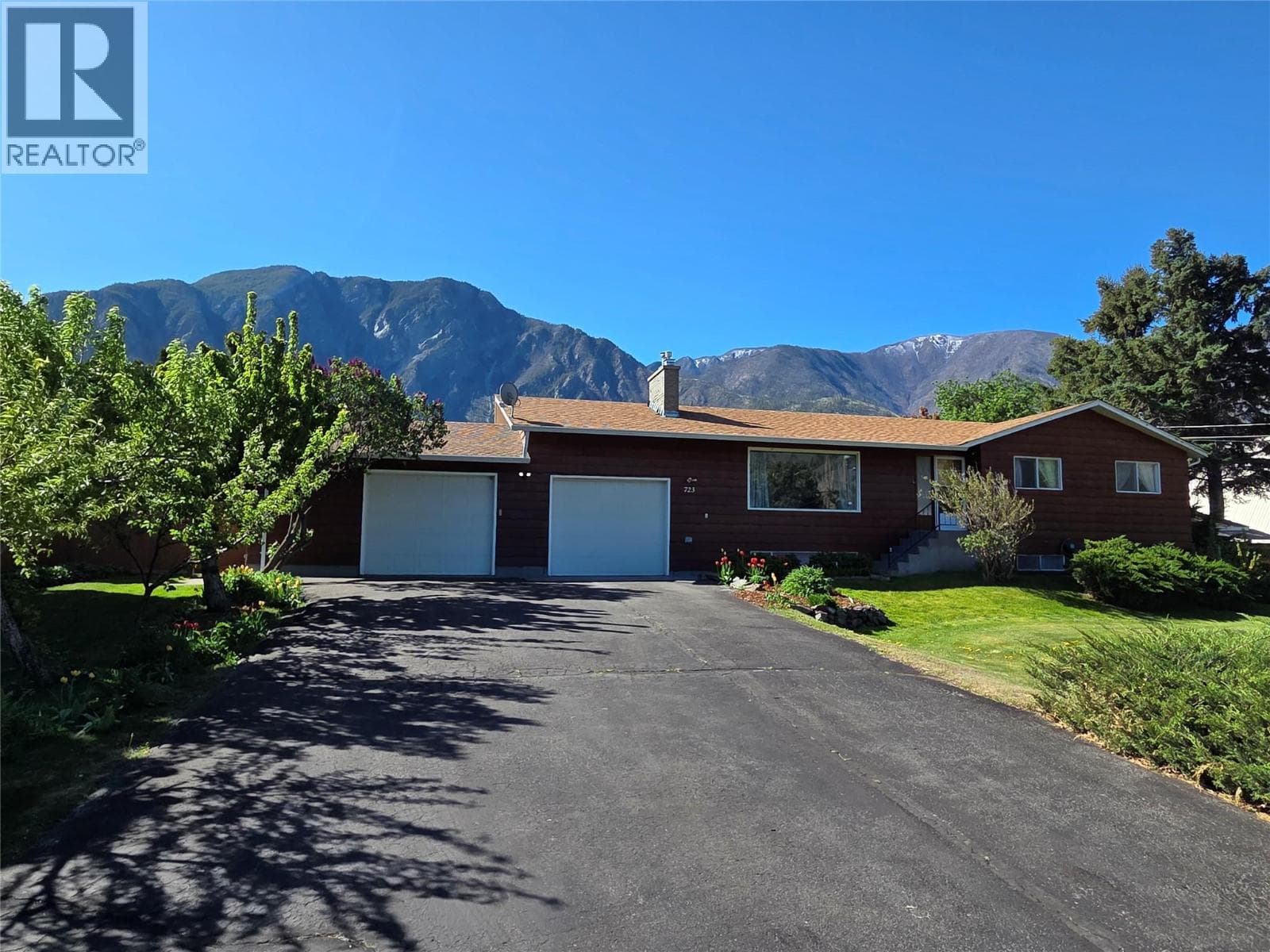 723 3rd Avenue in