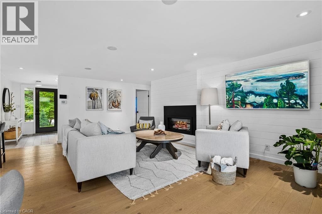 2872 MUSKOKA RD 118W in