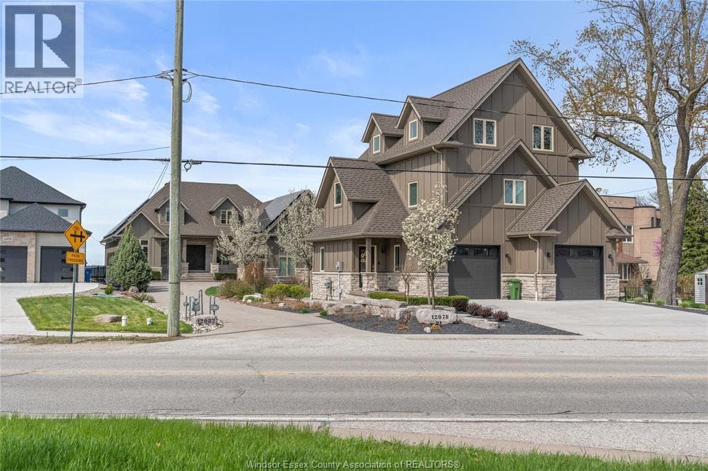 12082 & 12078 Riverside DRIVE East in