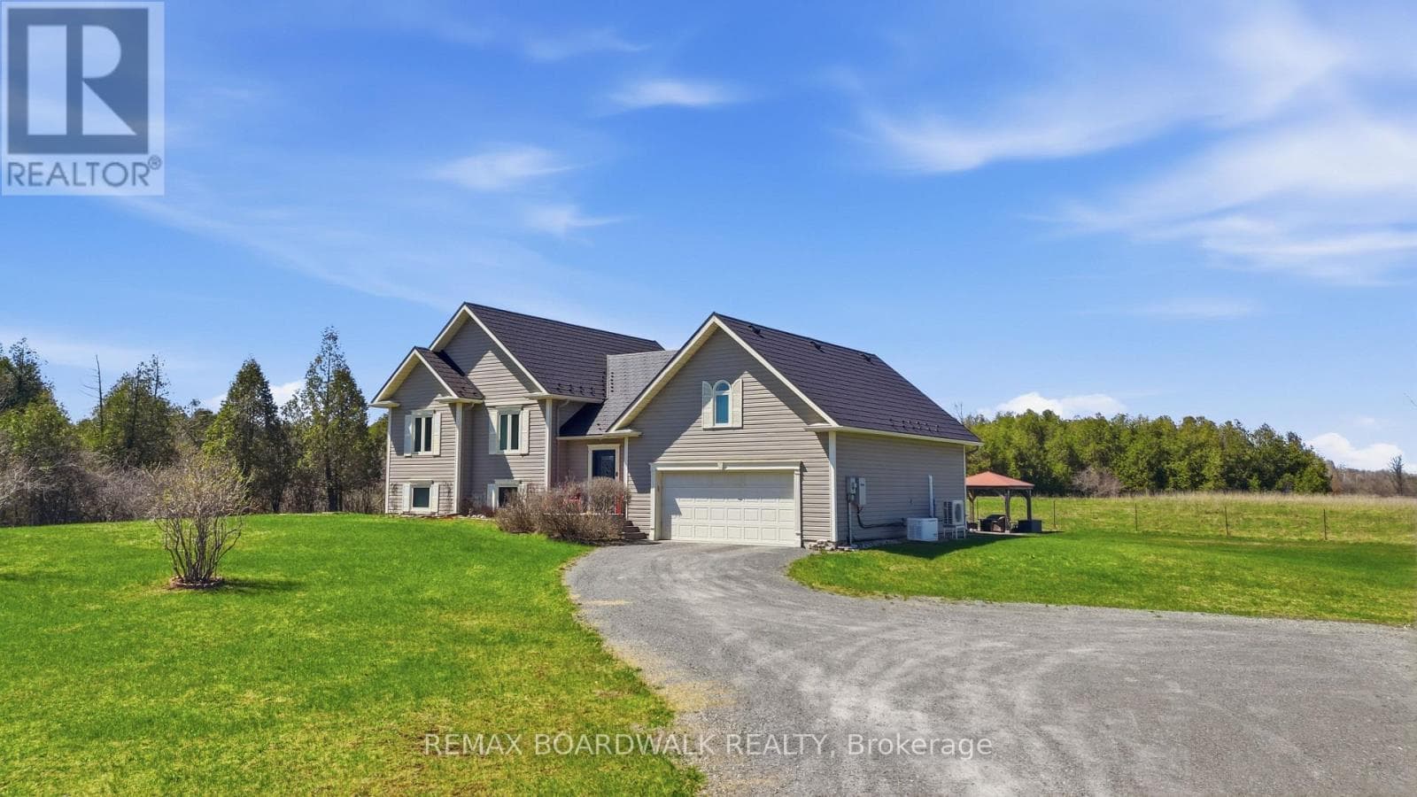 1662 RICHMOND ROAD in