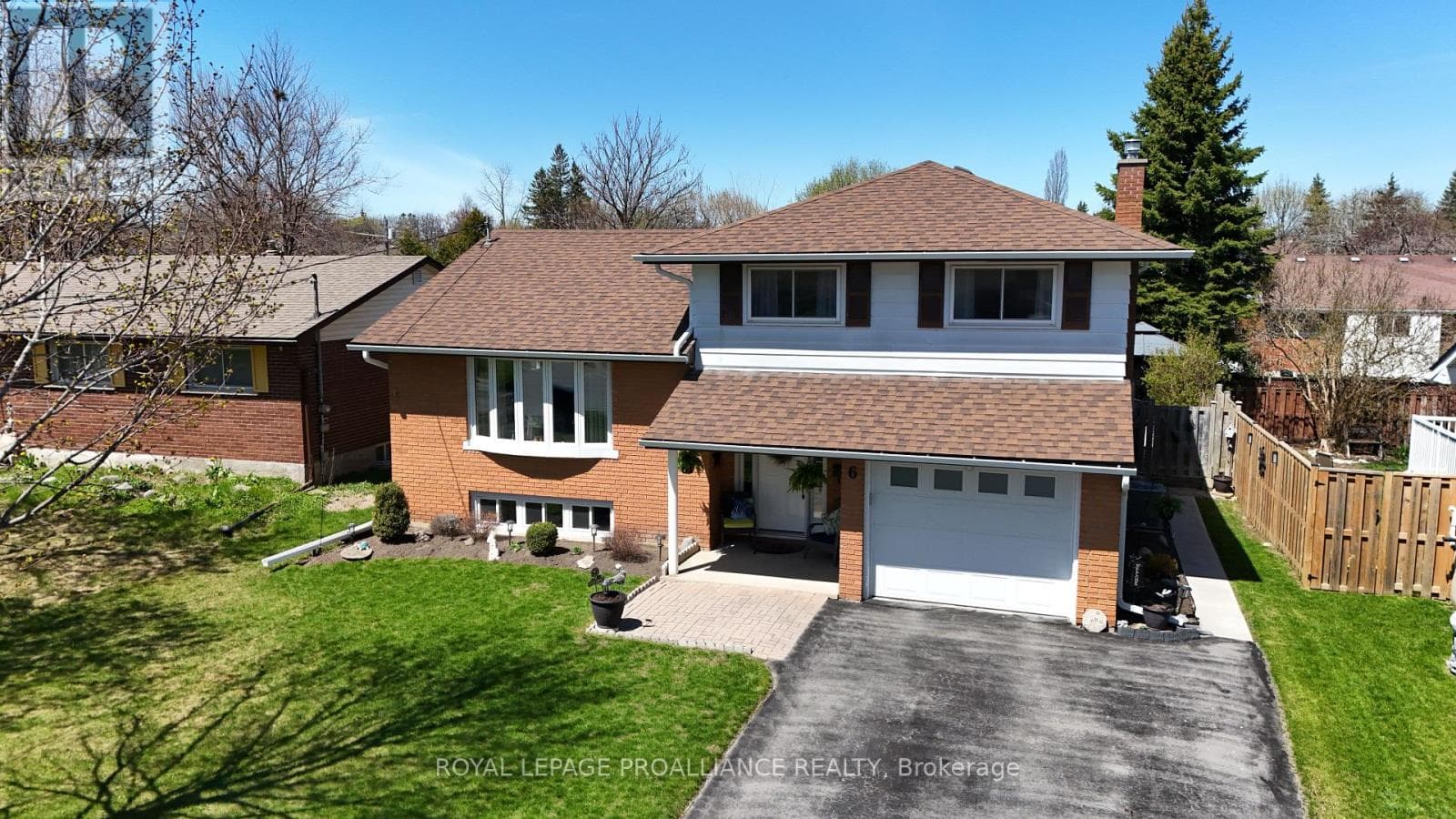 6 RICHMOND GROVE in