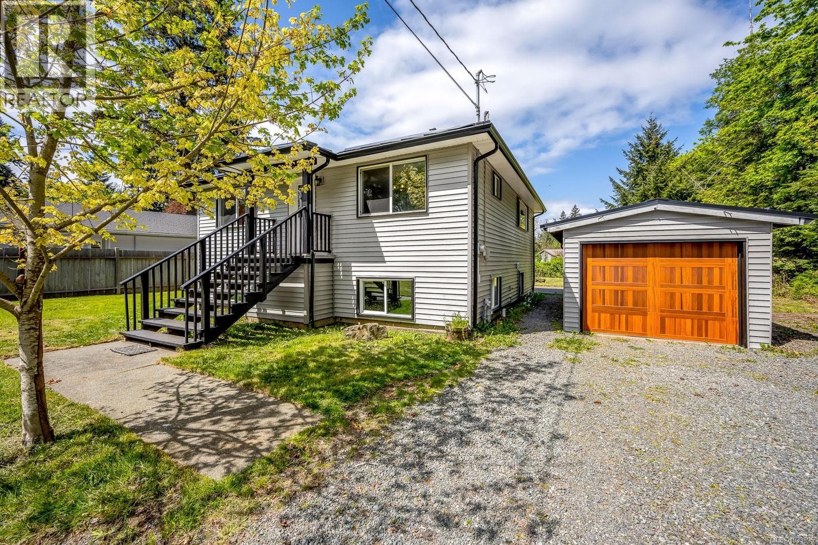 290 Herondale Rd in