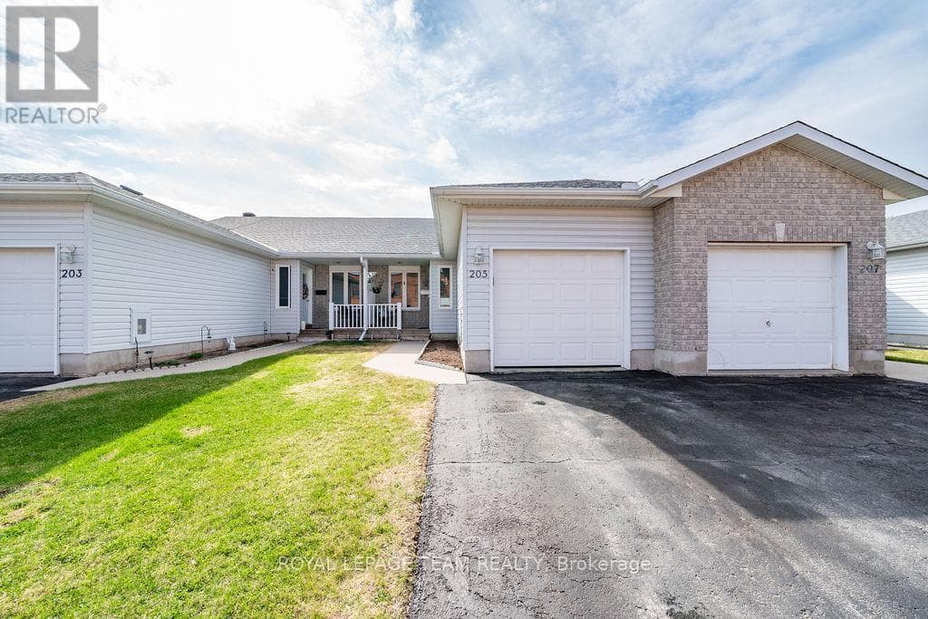 205 RENFREW AVENUE W in